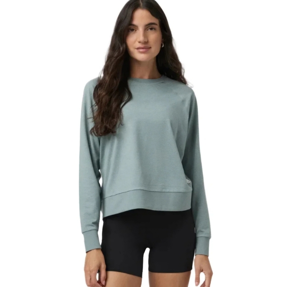 Vuori Tops - Vuori | Halo Crew Long Sleeve Pullover Sweater Heathered Green VW241, Womens